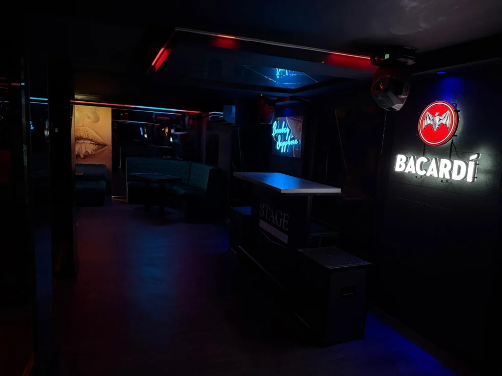 KLUB STAGE 8